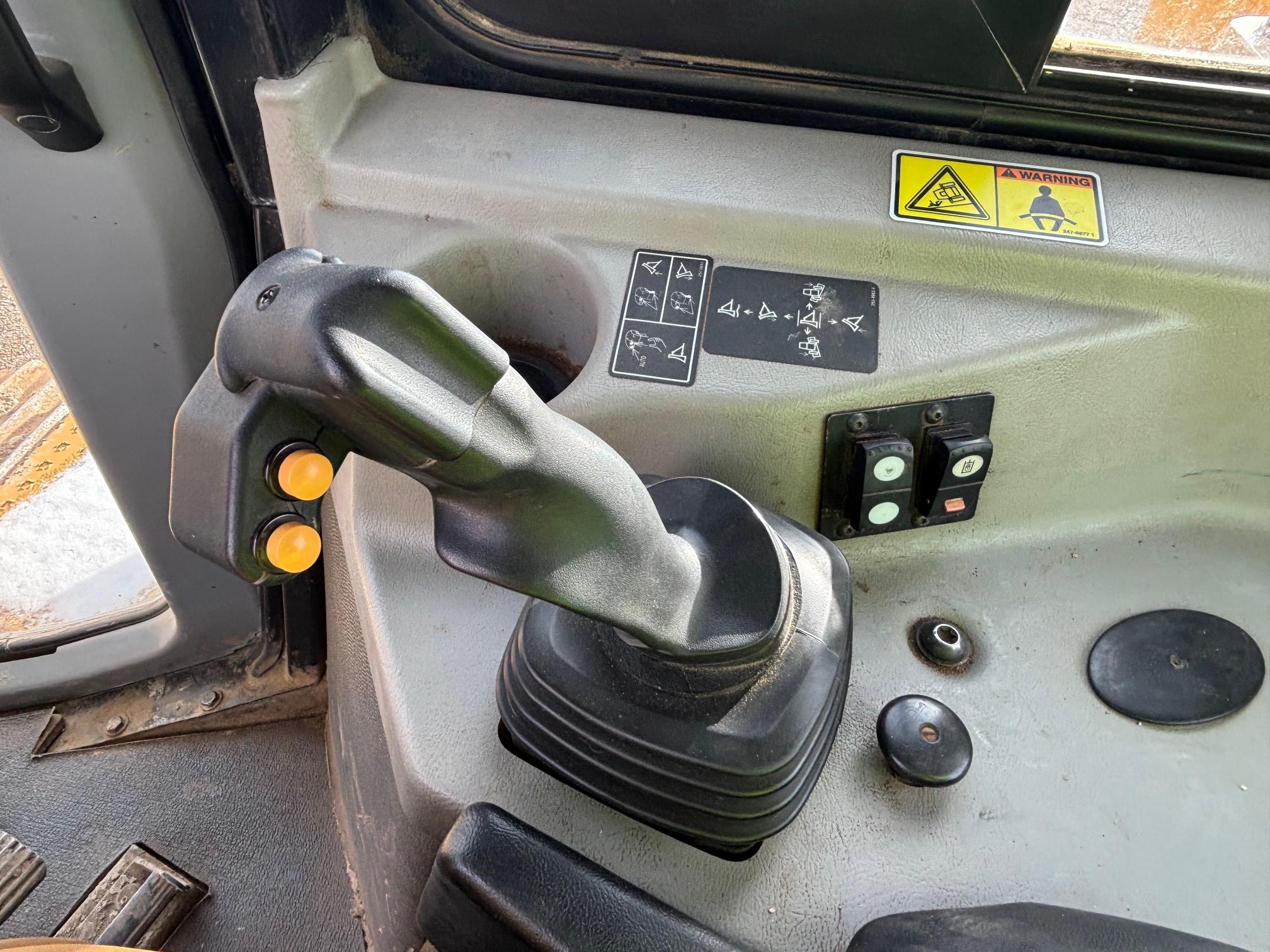 2014 CATERPILLAR D6T - Image 14